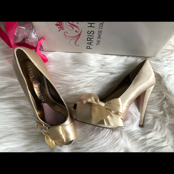 BRAND NEW Paris Hilton destiny ivory bow heels - Picture 4 of 9